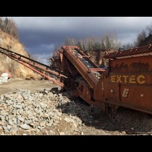 foto REZERVACE 22t třídič mobil max 250t/h turbo návěs Extec 5000